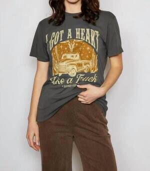 NEW PEOPLE OF LEISURE lainey wilson short sleeve tee in grey